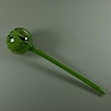 Blumendurstkugel mit Granulat grün d 8cm mundgeblasen handgeformt Lauschaer Glas das Original