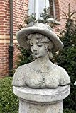Frauen-Büste mit Hut, bust, Steinfigur, Gartenfigur Farbe sandstein