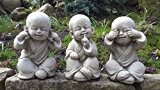 Garden Ornaments by Onefold Gartenskulpturen, Set mit drei Buddhas, aus Kunststein, im Stil "nichts hören, nichts sagen, nichts sehen"