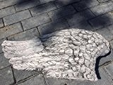 Gartenfigur Steinfigur Großer Engelsflügel ca. 10 kg Frostfest