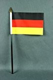 Kleine Tischflagge Deutschland 15x10 cm mit 25 cm Mast aus PVC-Rohr, ohne Ständerfuß, 4er Set