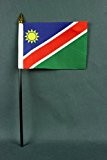 Kleine Tischflagge Namibia 15x10 cm mit 30 cm Mast aus PVC-Rohr, ohne Ständerfuß