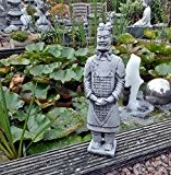 Kleiner Chinesischer Terrakotta Krieger Soldat Tempelkrieger Qin Zen Steinguss Frostfrei 37 cm Farbe: grau / Patiniert 02