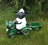 Molly das Schaf auf Traktor Anhänger hinten bepflanzbar Gartenfigur 54cm