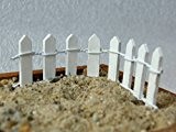 SecretRain Kleiner Zaun Gatter aus Harz Gartendeko Puppenhaus Ausschmückung Miniatur DIY Fee-Verzierung (Weiß)