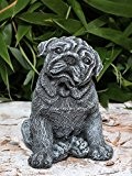 Steinfigur Hund Mops sitzend Steinguss Schiefergrau