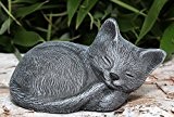 Steinfigur Katze schlafend klein Steinguss Schiefergrau