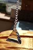 Swarovski Kristallpyramide Sonnenfang auf einer Reihe von Kristall-Perlen