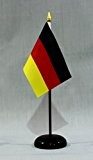 Tischflagge Deutschland 15x10 cm (S) mit Tischflaggenständer aus Polyester schwarz, extrem standfest